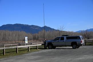 Jim raising his antenna