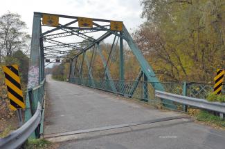 A single lane bridge over Kettle Creek